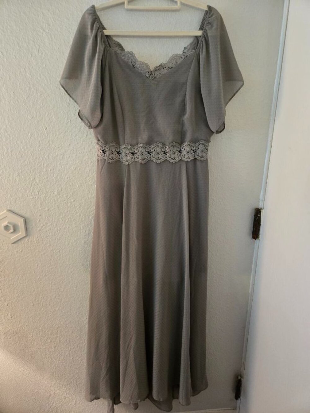 Joyfolie Mia Joy Maxi Dress L Large Gray Lace Up Back Flutter Sleeve Bohemian